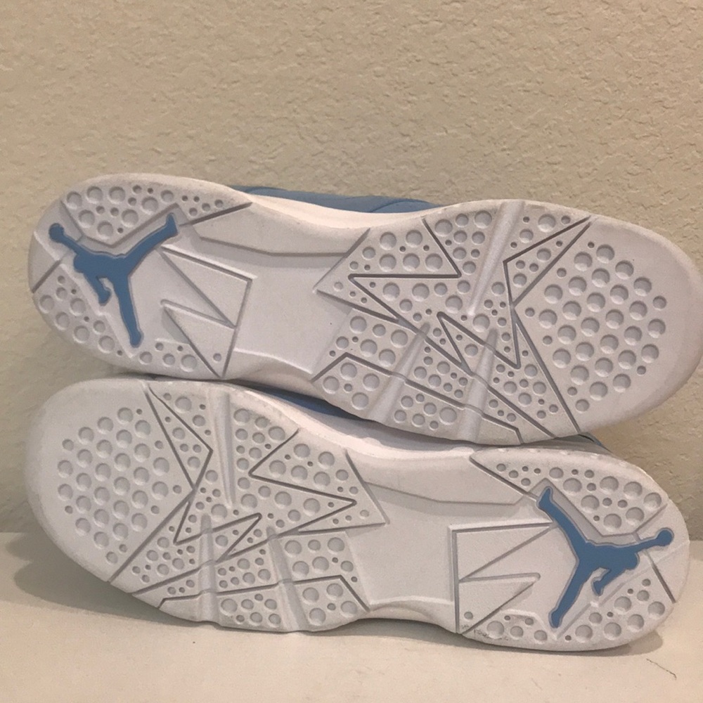 Retro Jordan 7 “Pantone/UNC” - Picture 6 of 8